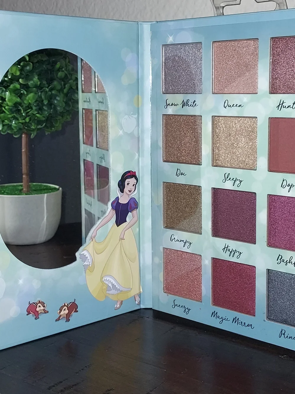 Disney Snow White Eyeshadow Palette — Pastel Blue & Cream Shades